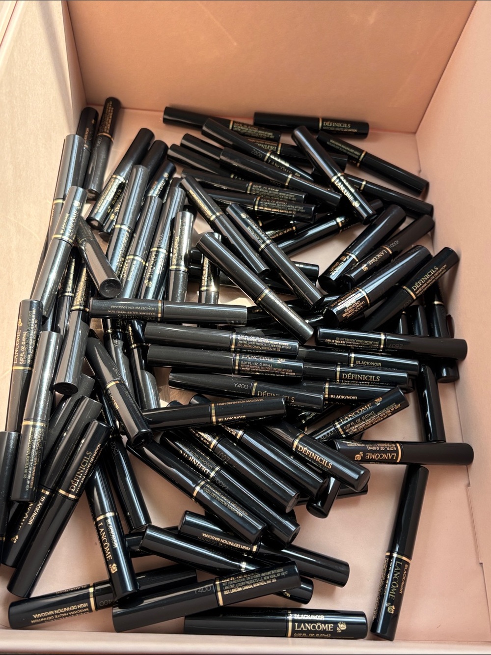 Lancôme Black Definicils Mascara Lot( 80 pieces travel size mascaras )